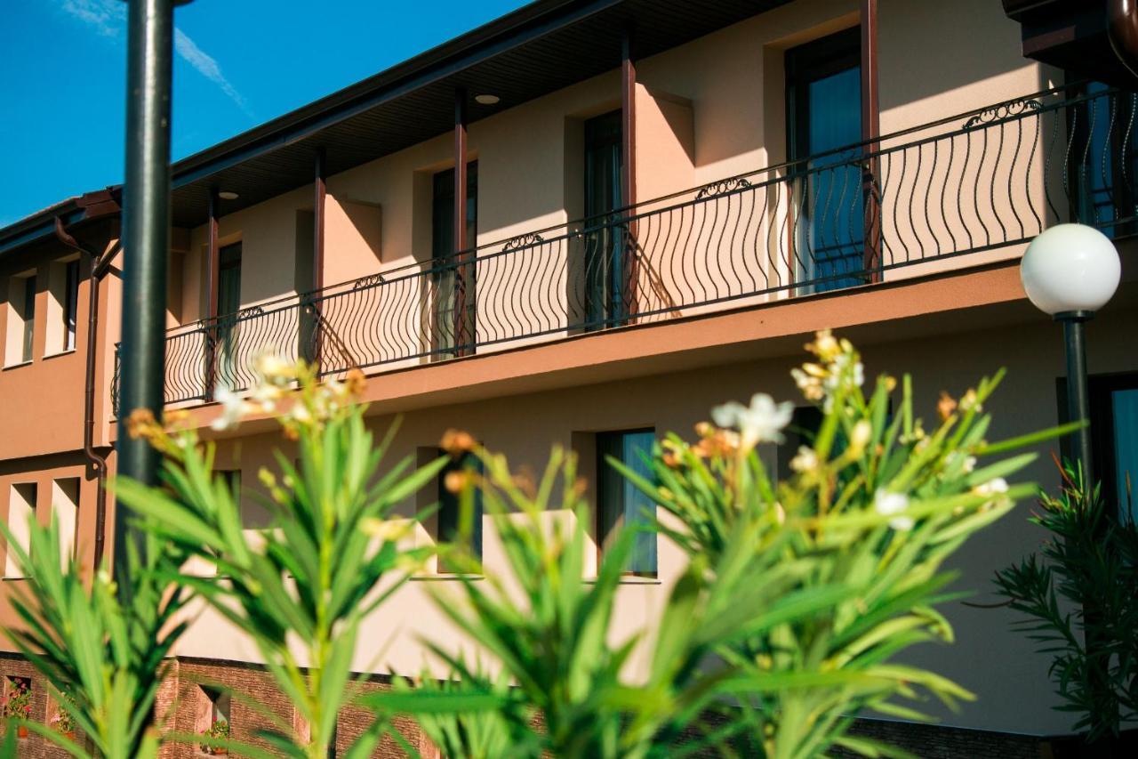 Пиргуля Otel Miladinowzi Dış mekan fotoğraf